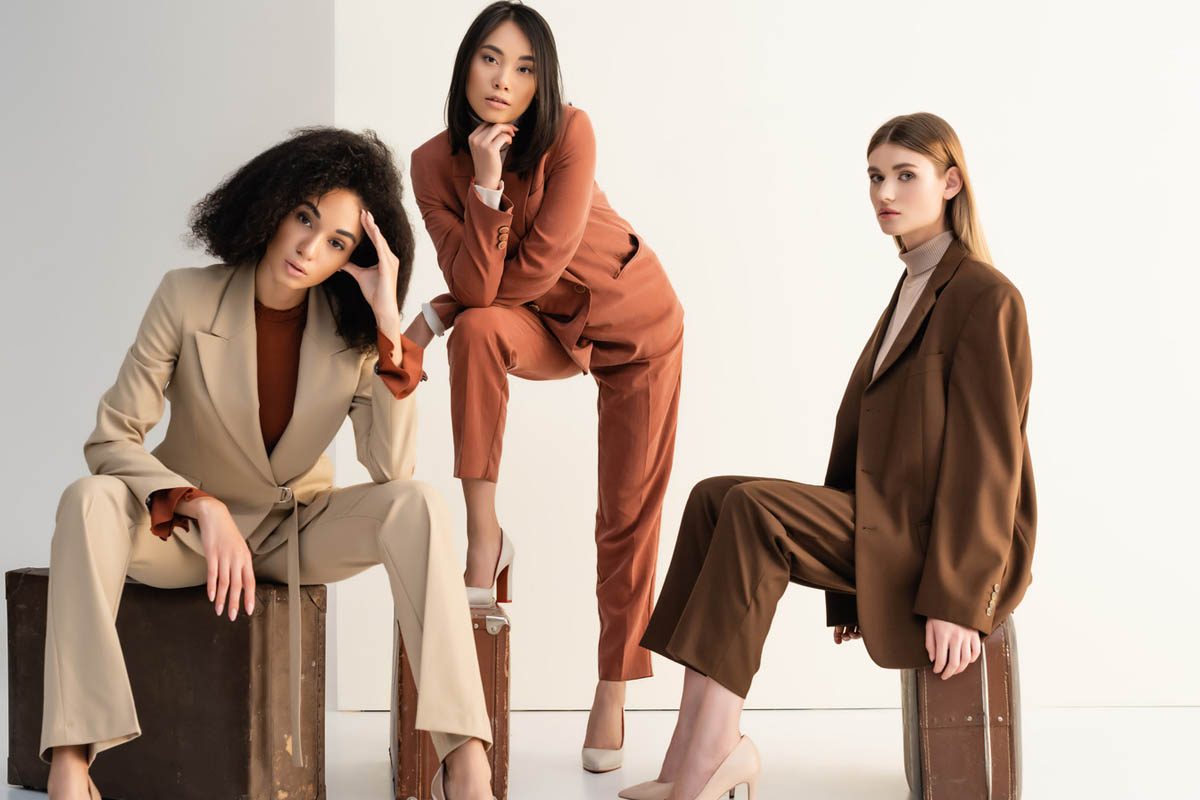 Berikut pembahasan OOTD untuk suasana musim hujan yang tetap stylish, hangat, dan nyaman — cocok untuk dipakai keluar atau sekadar ngopi cantik saat hujan turun. 🌧️✨